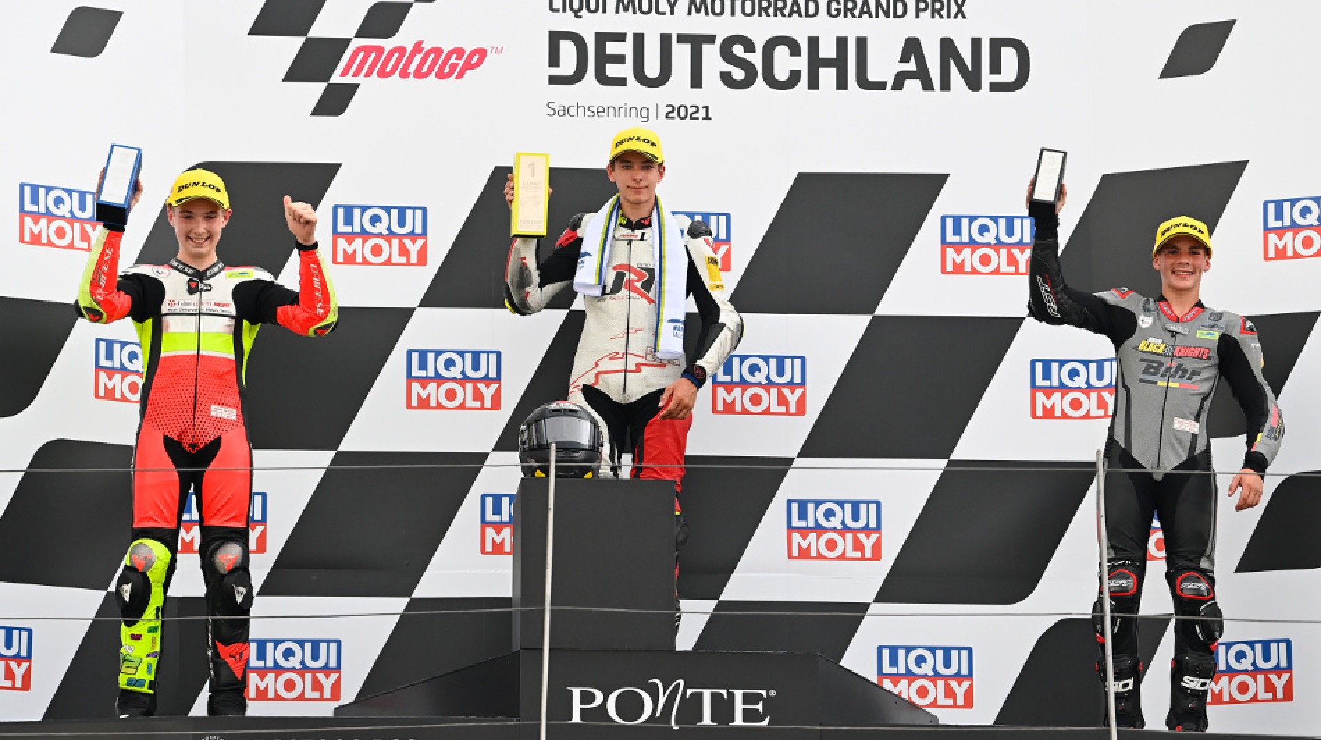 Podium Race 1